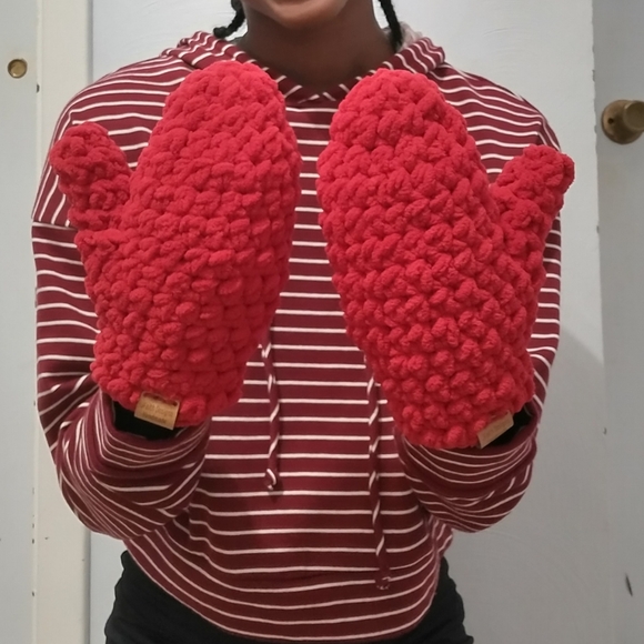 Handmade Chenille (SO SOFT) Mittens - Picture 1 of 2